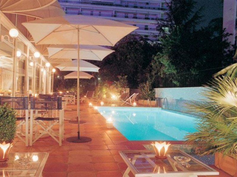 Hotel Amarante Кан Екстериор снимка